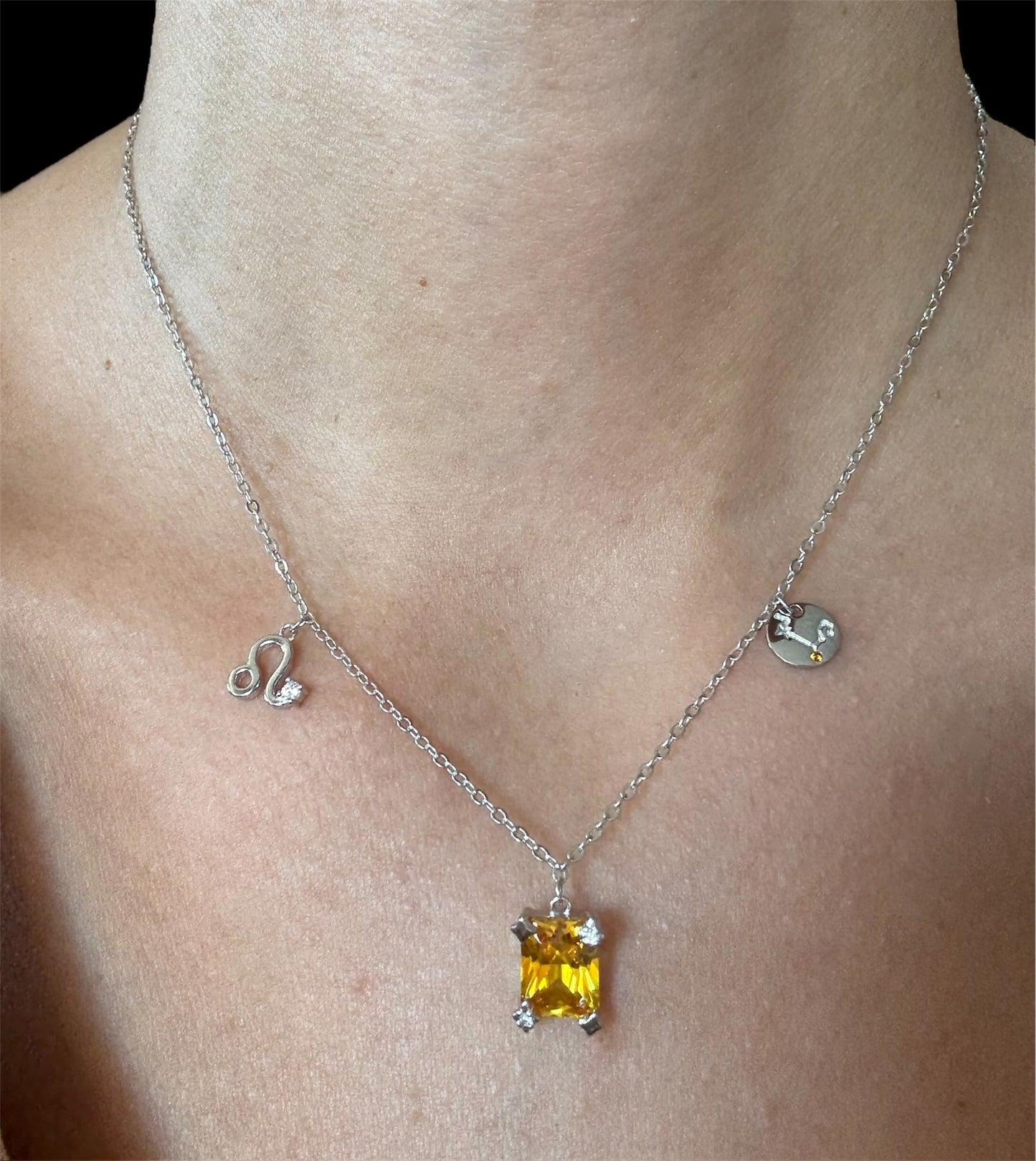 COLLAR SOY LEO